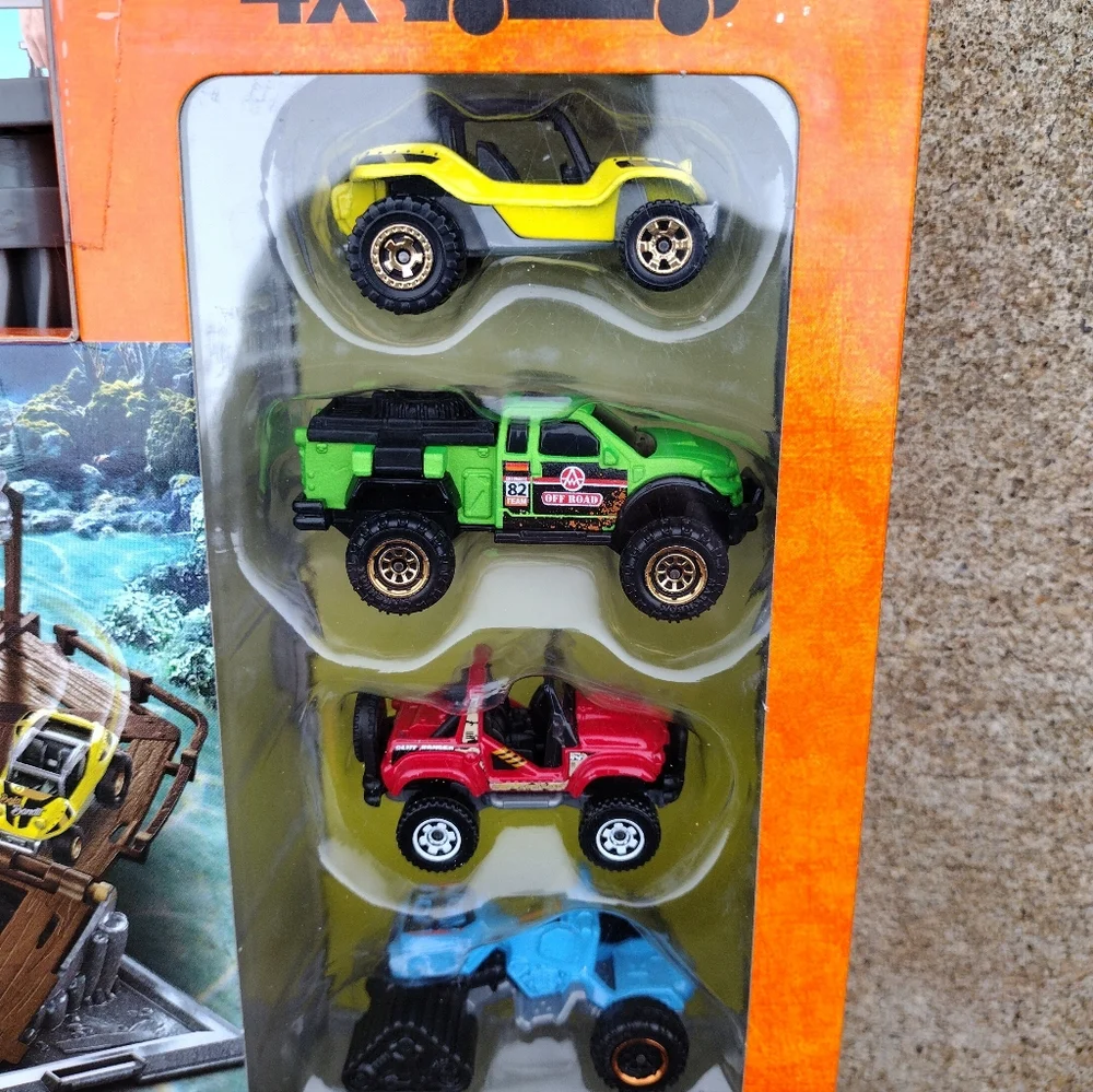 Matchbox Ahoy Adventure Set Incl 4 Off Road Vehicles - Picture 2 of 9
